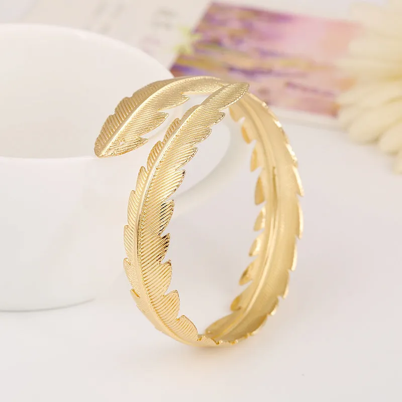 B837 - Punk style metal leaf Bracelet