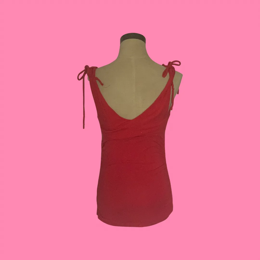 No boundaries red tank top size medium